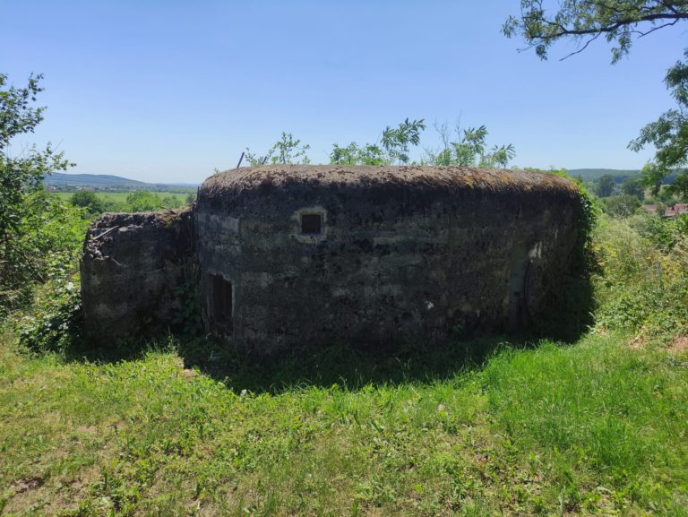 Vojenský Bunker v obci Bretka