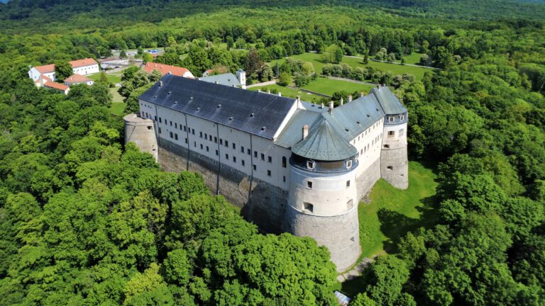 SNM – Hrad Červený kameň