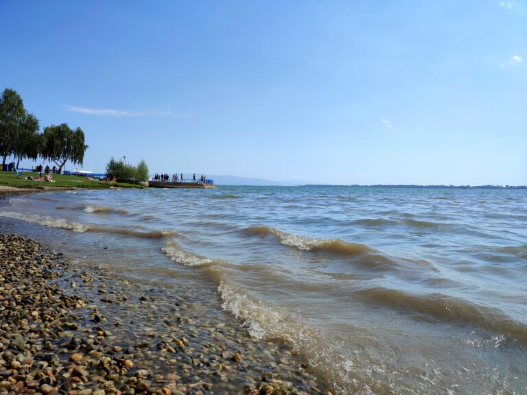 Osviežte sa v horúcom lete: Kde sa zadarmo okúpať v Košickom kraji