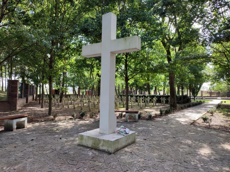 Vojenský cintorín v Petržalke
