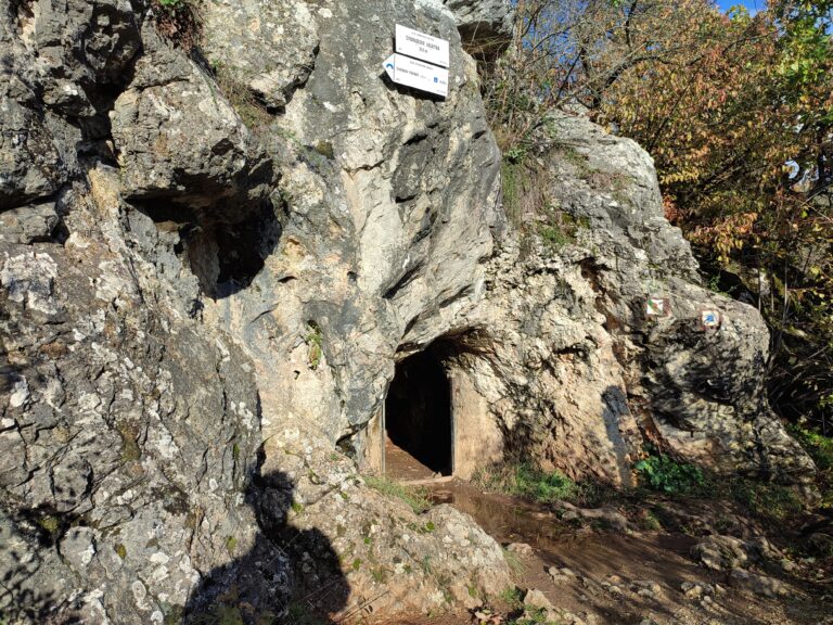 Svoradova jaskyňa